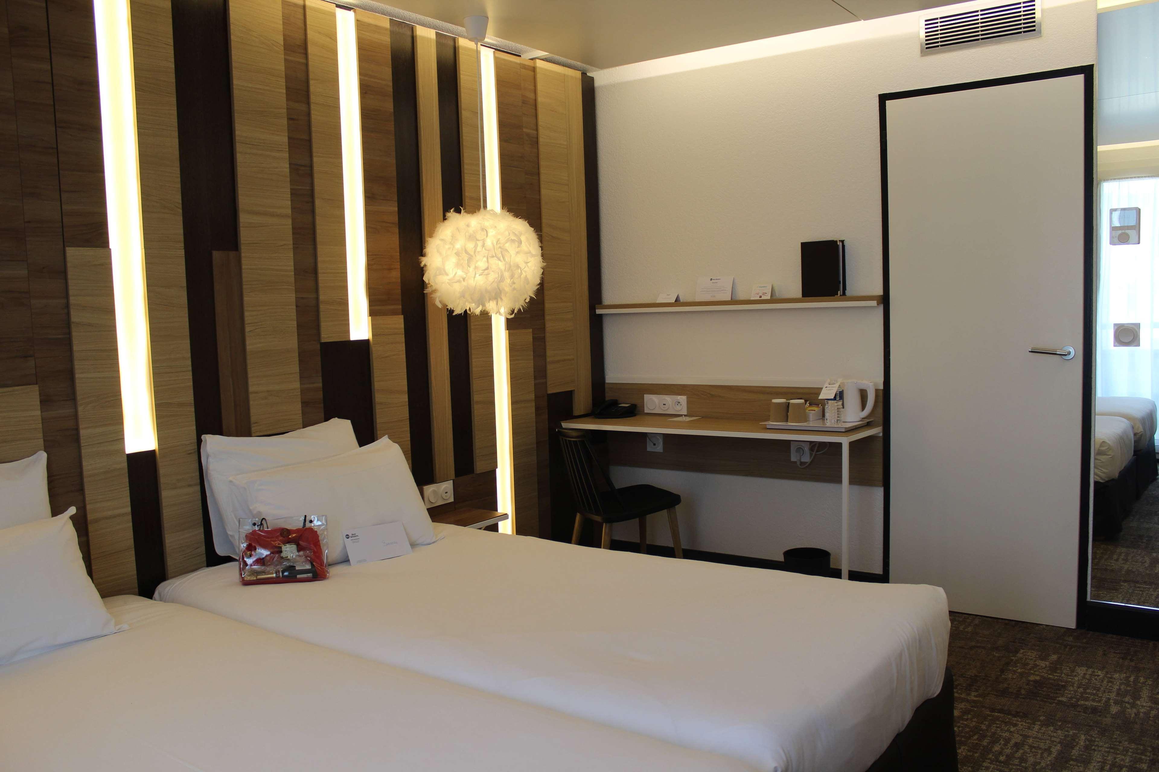 Moxy Annecy Hotel Luaran gambar