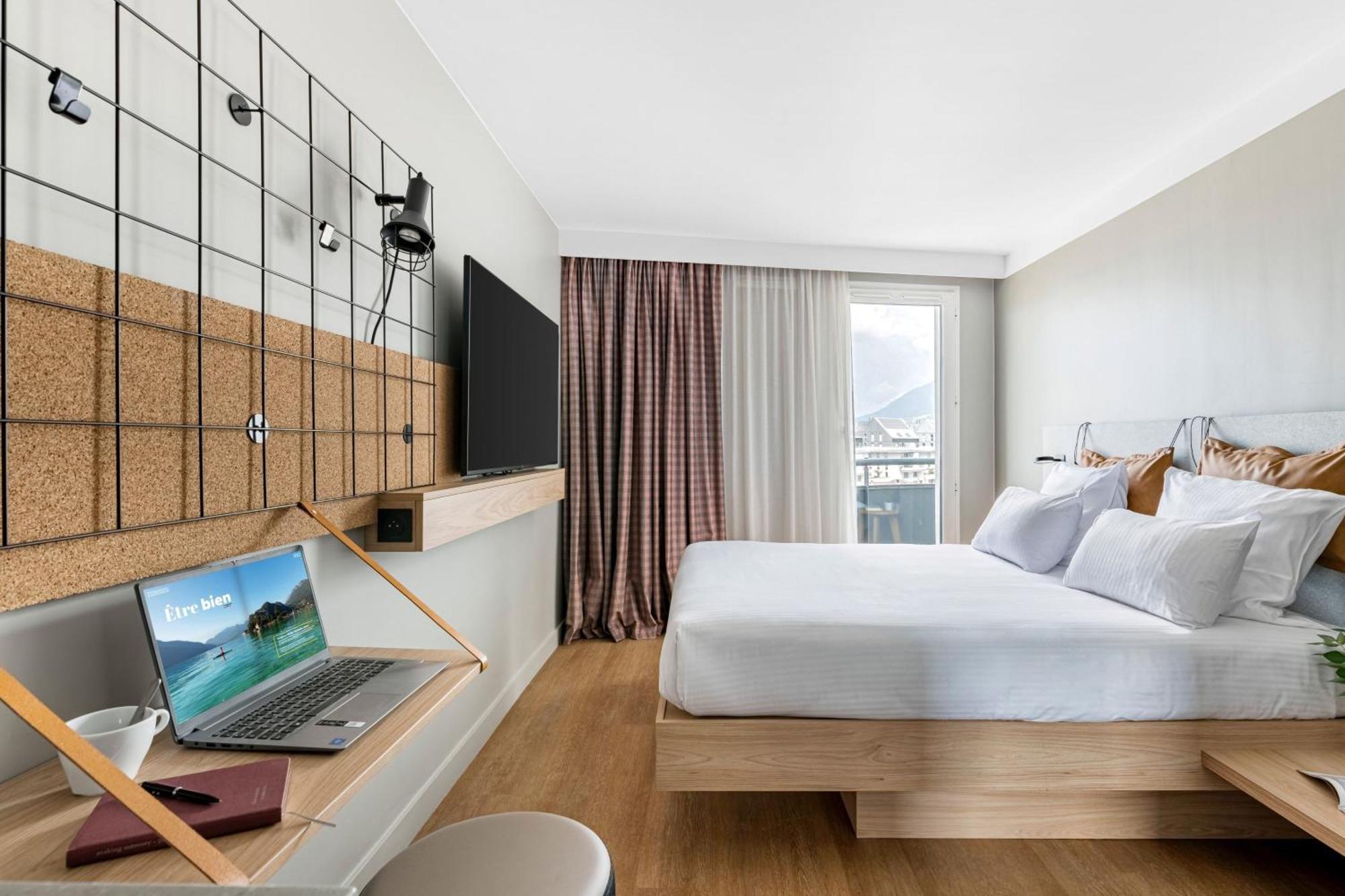 Moxy Annecy Hotel Luaran gambar