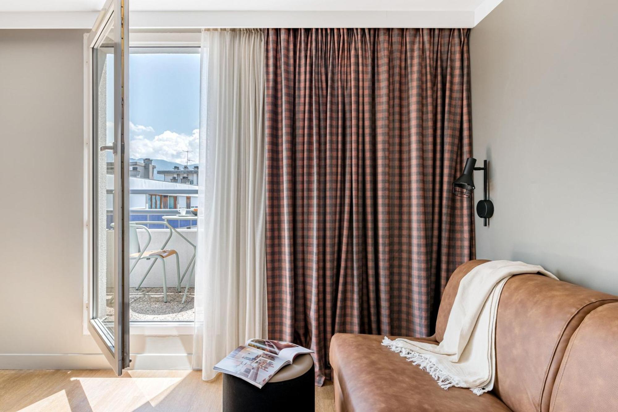 Moxy Annecy Hotel Luaran gambar