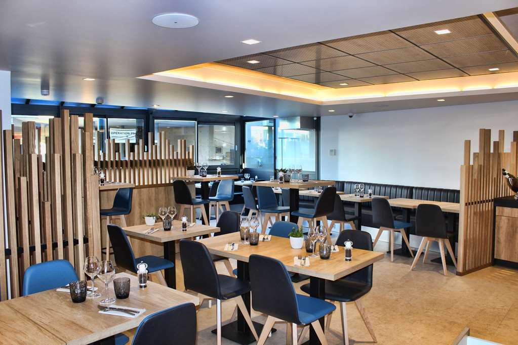 Moxy Annecy Hotel Restoran gambar